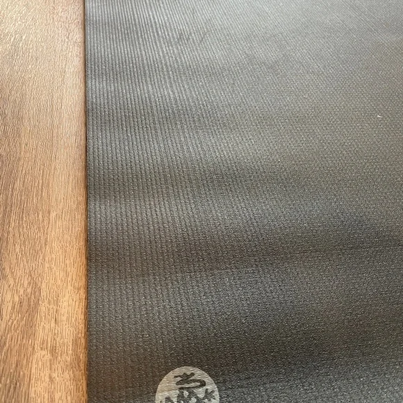 Manduka Pro Lite Yoga Mat (gently used) - Picture 4 of 6